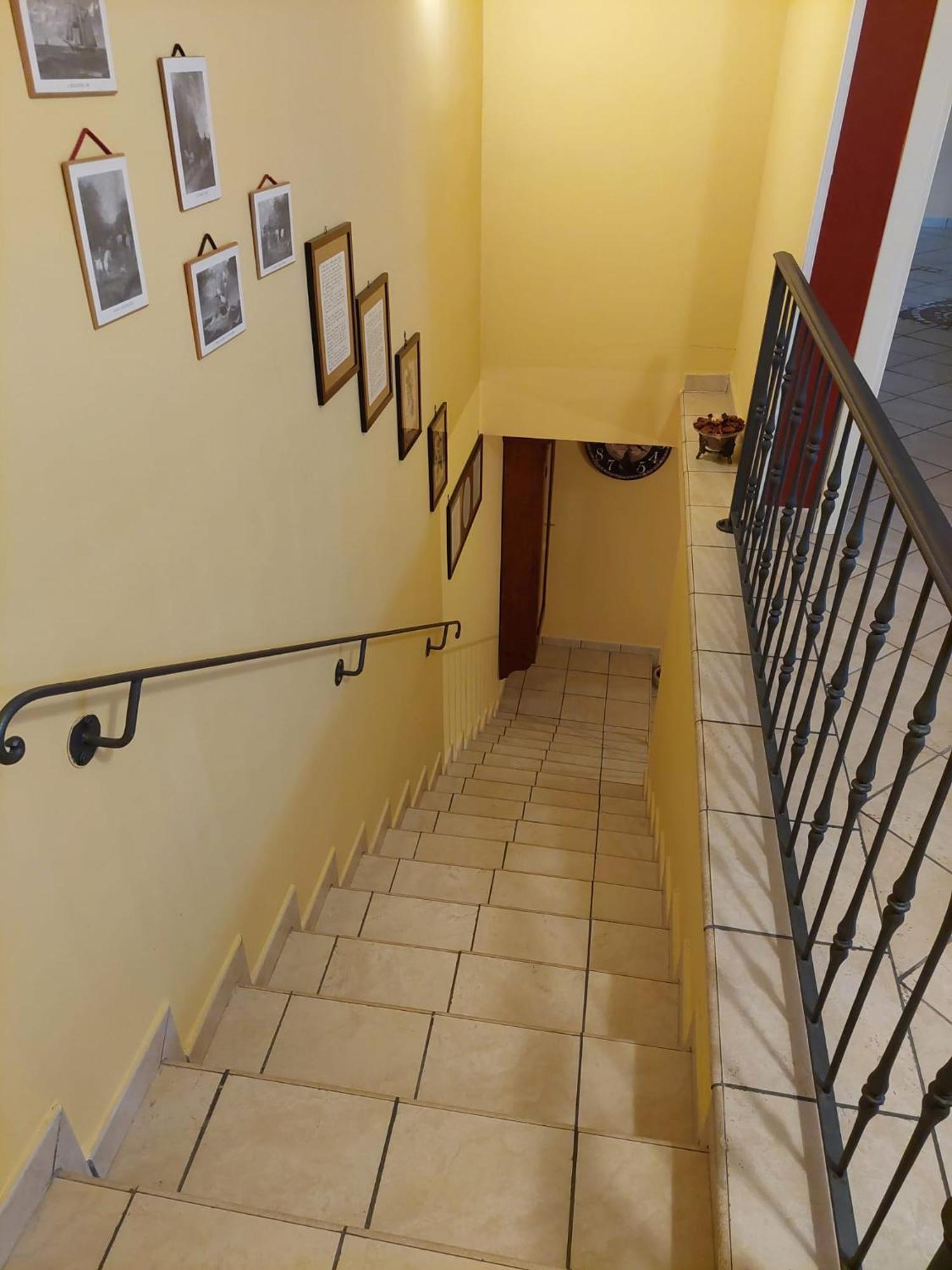 Casa Di Corte In Centro Storico กาแซร์ตา ภายนอก รูปภาพ