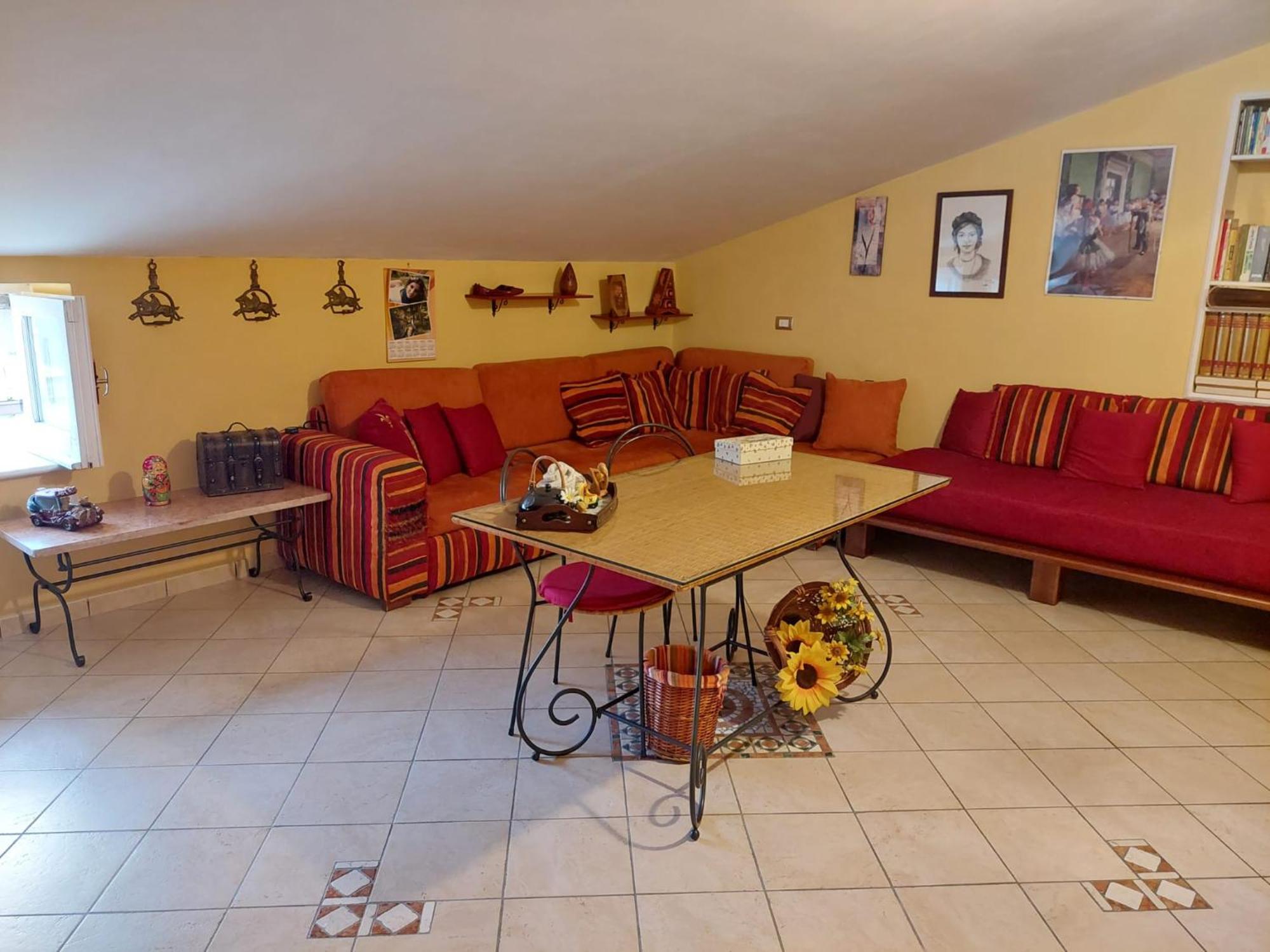 Casa Di Corte In Centro Storico กาแซร์ตา ภายนอก รูปภาพ